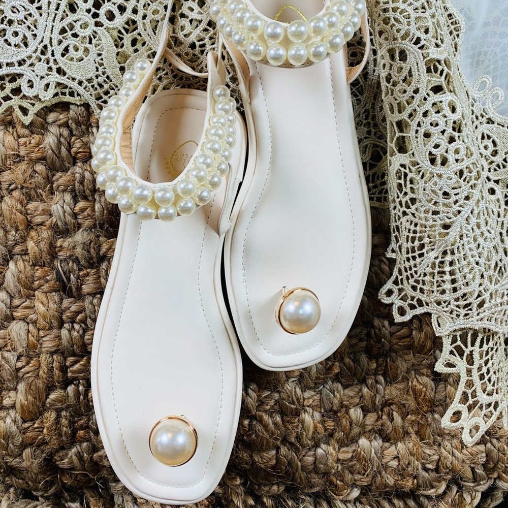 Mia Pearl Sandal
White/ Pearl - Picture 8 of 9